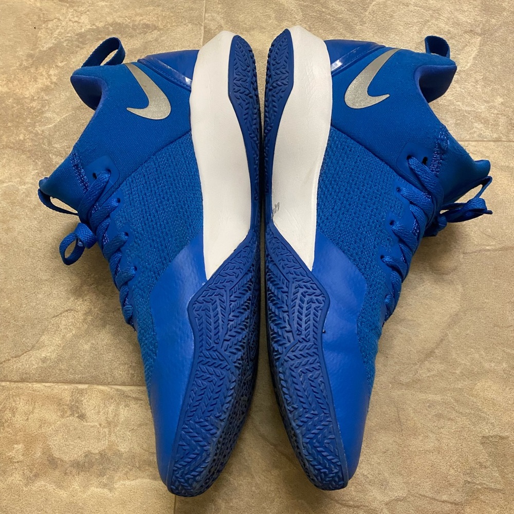 Nike zoom basketball shoes